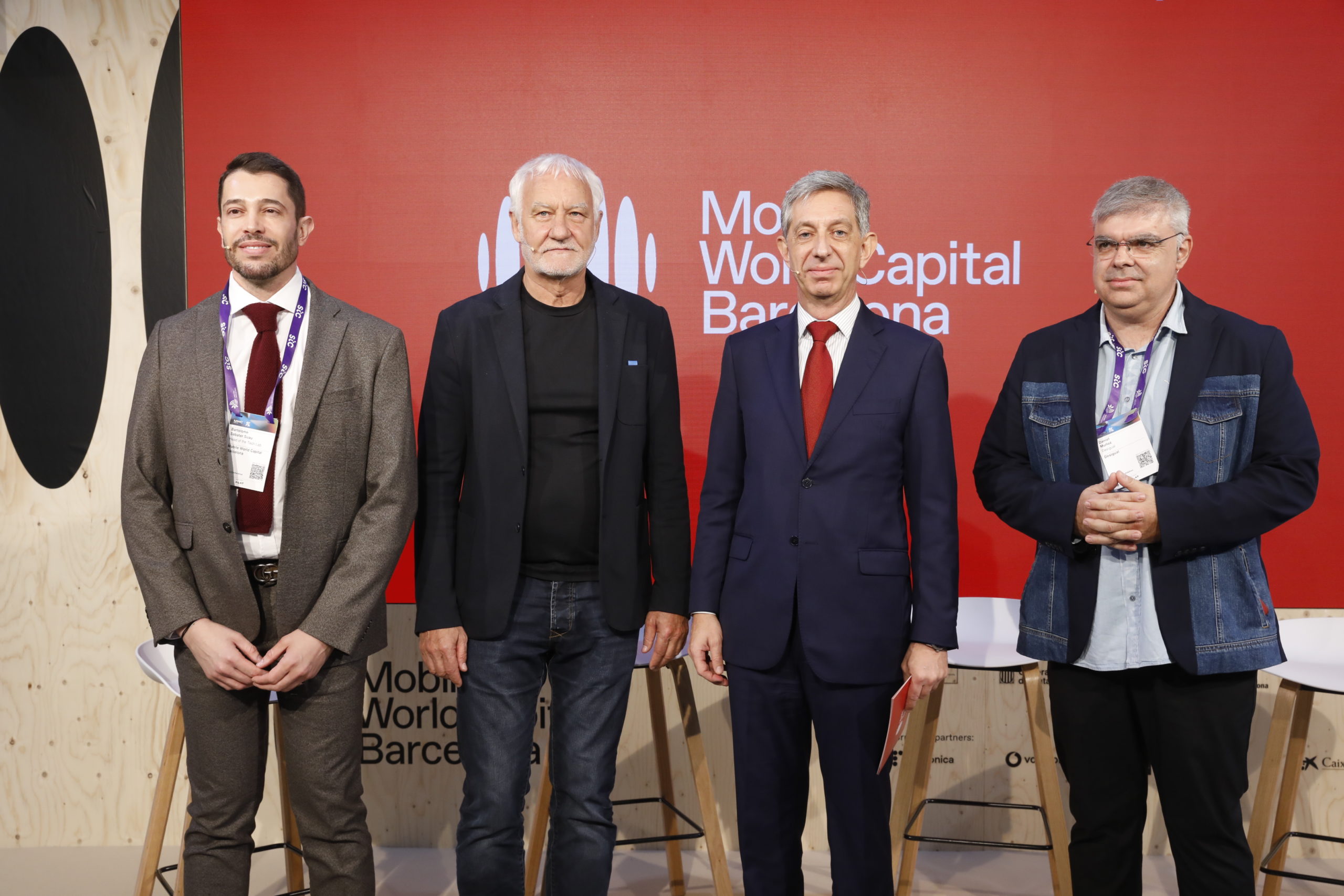 Mobile World Capital Barcelona and Desigual create a fashion design lab with artificial intelligence