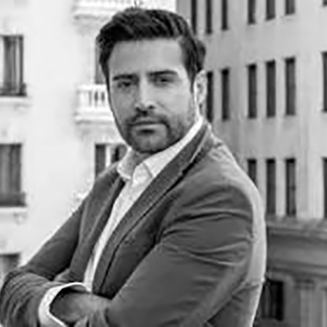  Victor Cobos