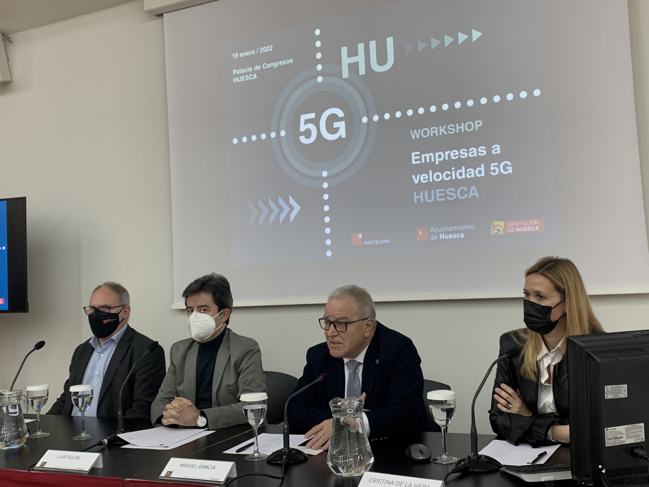 Osca reuneix en una jornada a experts i responsables empresarials per a analitzar la importància del 5G per a la província