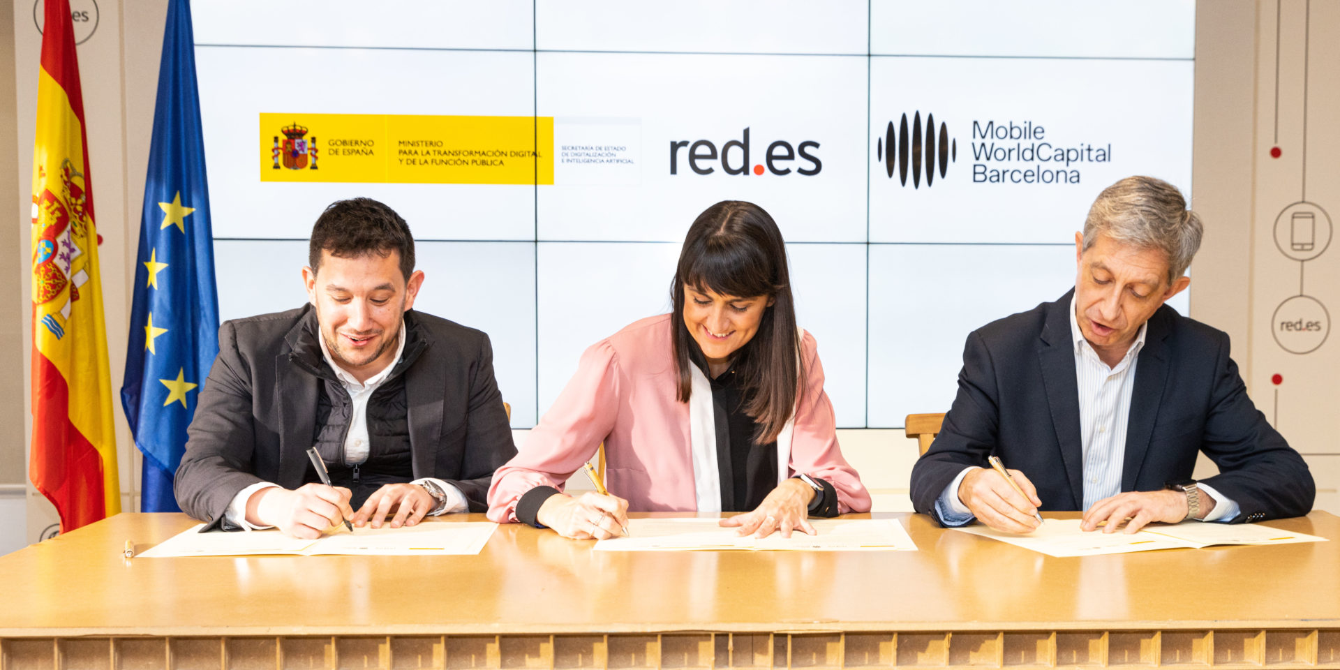 La Secretaría de Estado de Digitalización e Inteligencia Artificial, Red.es y Fundación Mobile World Capital refuerzan su compromiso con la transformación digital