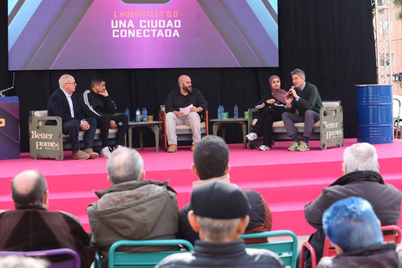 Les atencions als punts d’acompanyament digital de L’Hospitalet creixen un 50 per cent i superen les 14.000  