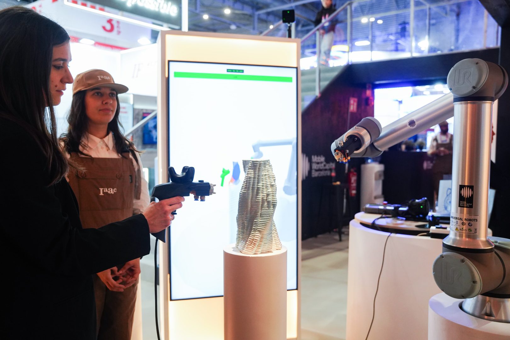 MWCapital and IAAC are expanding the boundaries of craftsmanship by combining a robotic arm with the creative power of AI 